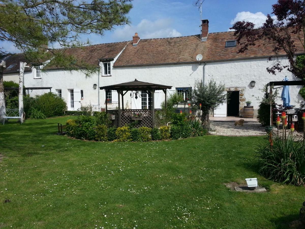 Bed and Breakfast La longere Des Glycines Egligny Exterior foto