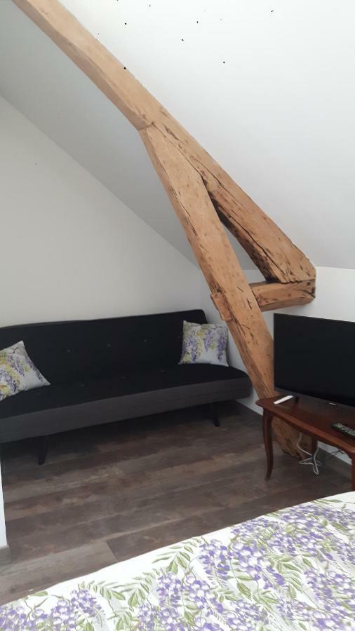 Bed and Breakfast La longere Des Glycines Egligny Exterior foto