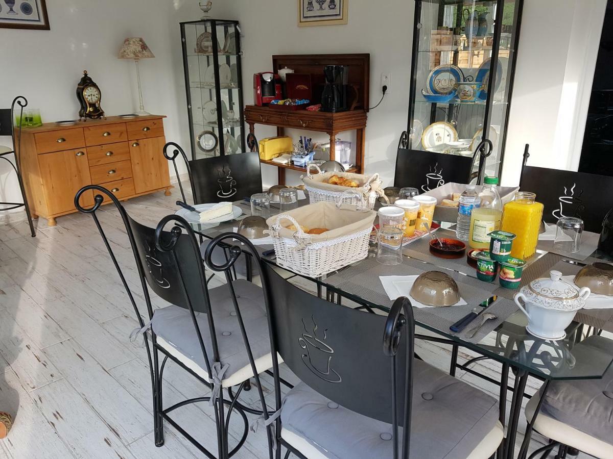 Bed and Breakfast La longere Des Glycines Egligny Exterior foto